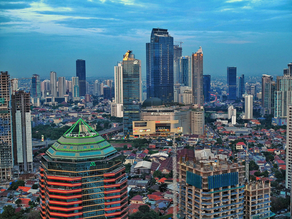 EXPLORE JAKARTA